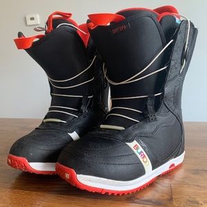 7.5US Burton Snowboarding Boots *NEW*